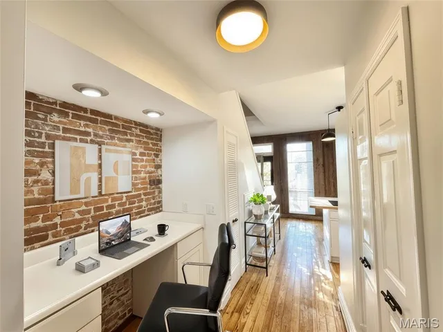 $564,000 | 1110 Tamm Avenue, Unit 1110 1112, St. Louis, MO 63139