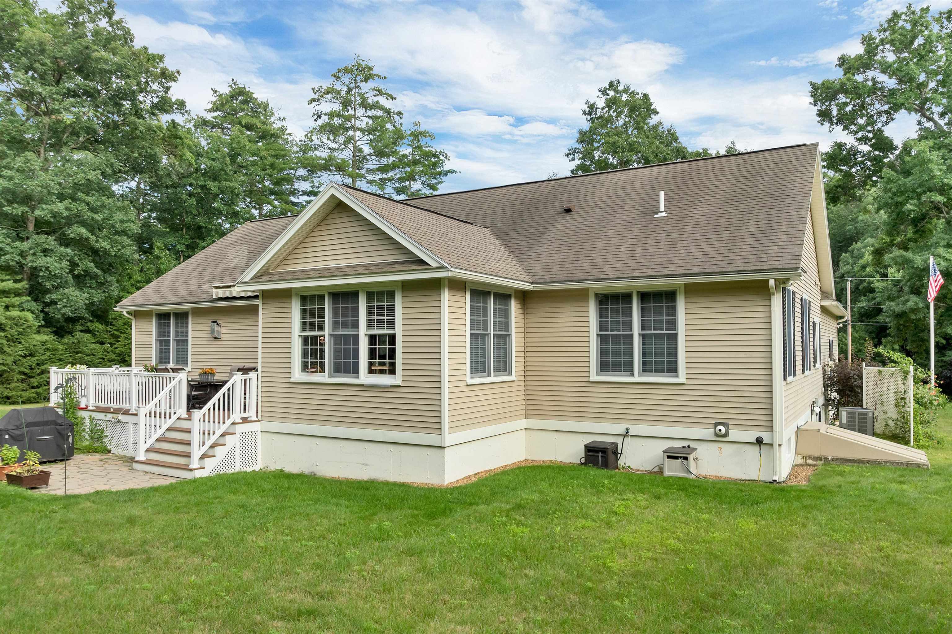 112 Pinecrest Road Litchfield, NH 03052 - Photo 40 of 50 Gallery Image 40