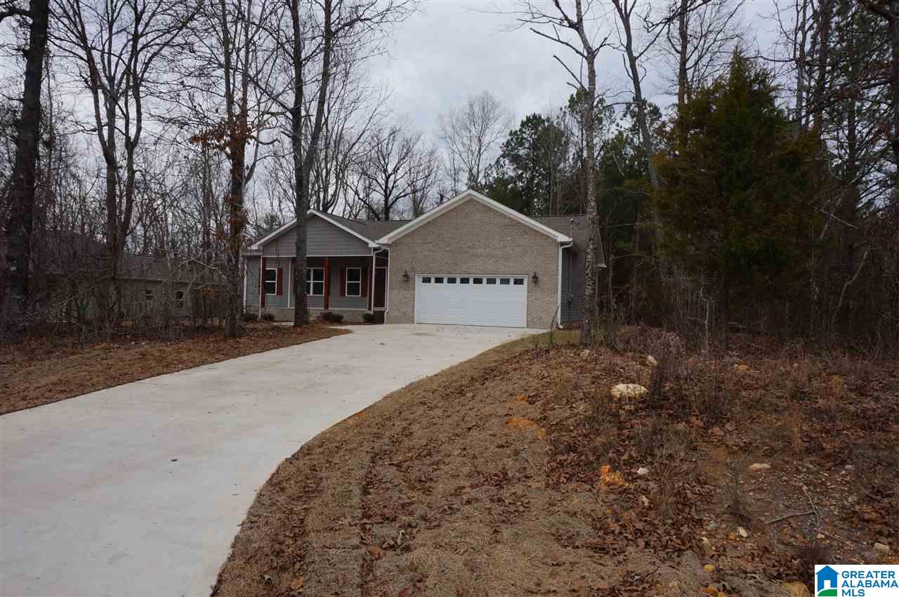 205 Fulton Circle Sylacauga, AL 35150 - Photo 4 of 31