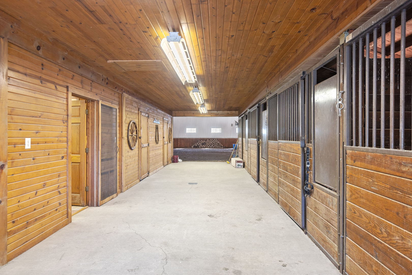 8970 Millbrook Road Millbrook, IL 60541 - Photo 21 of 30 a view of entryway