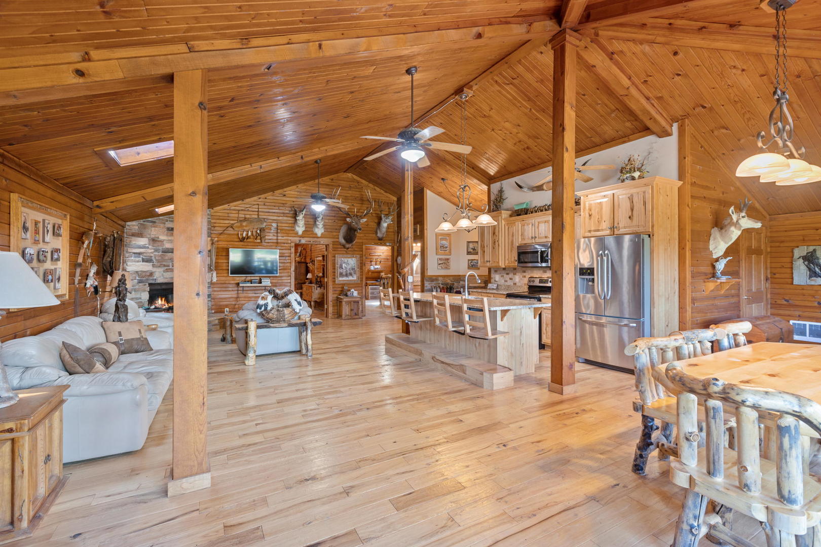 8970 Millbrook Road Millbrook, IL 60541 - Photo 10 of 30 a view of a living room and kitchen