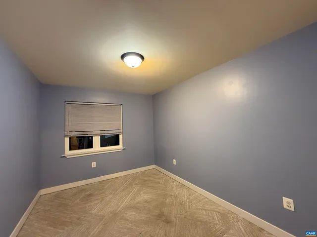 a view of a livingroom with a ceiling fan