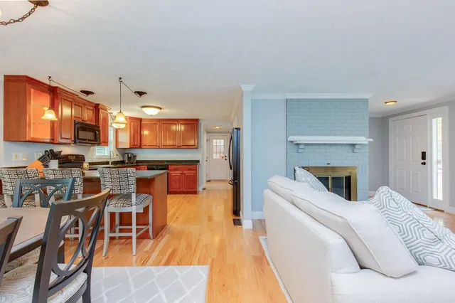 $3,400 | 246 Winding Pond Road, Londonderry, NH 03053