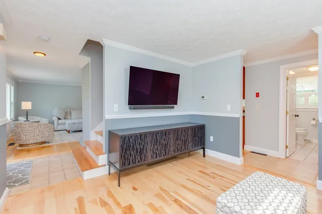 $3,400 | 246 Winding Pond Road, Londonderry, NH 03053