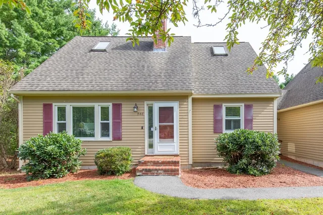 $3,400 | 246 Winding Pond Road, Londonderry, NH 03053