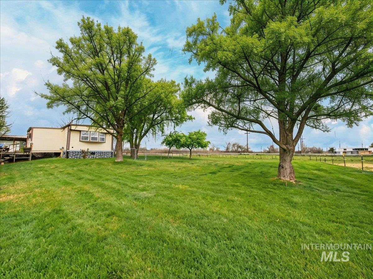 9228 Washoe Road Payette, ID 83661 - Photo 41 of 49 View of yard featuring a view of countryside