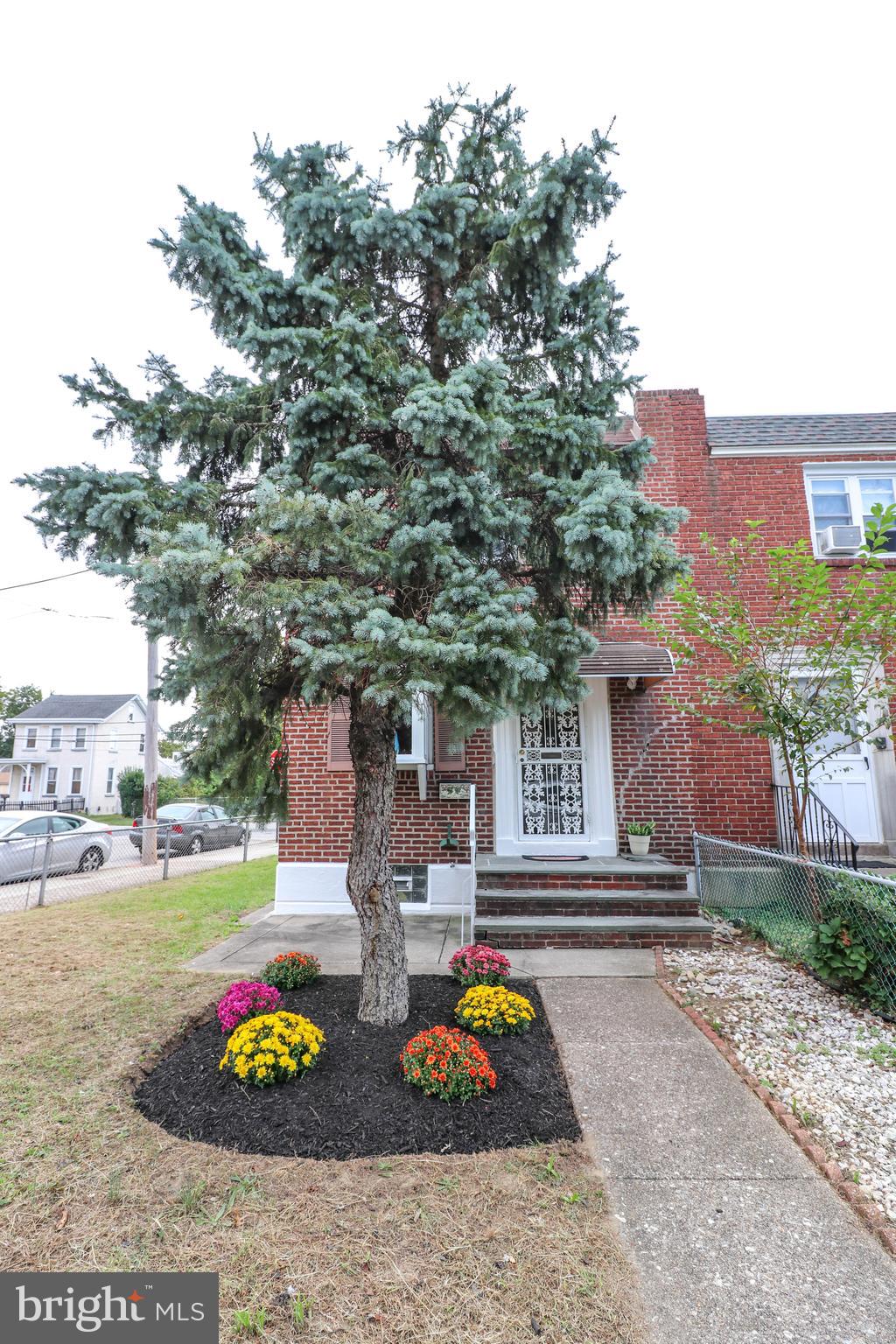 226 Overlook Road Philadelphia, PA 19128 - Photo 1 of 30 Front