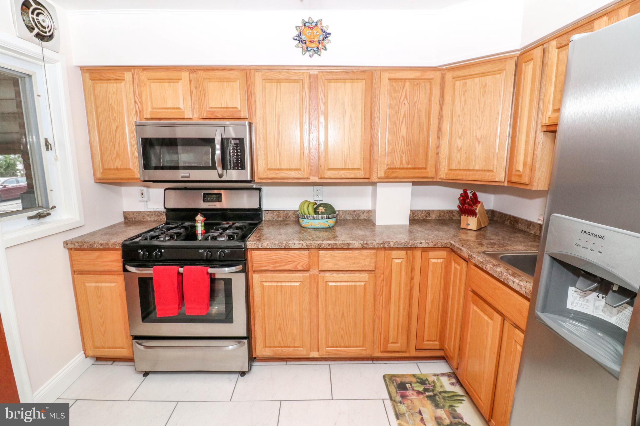226 Overlook Road Philadelphia, PA 19128 - Photo 14 of 30 Kitchen