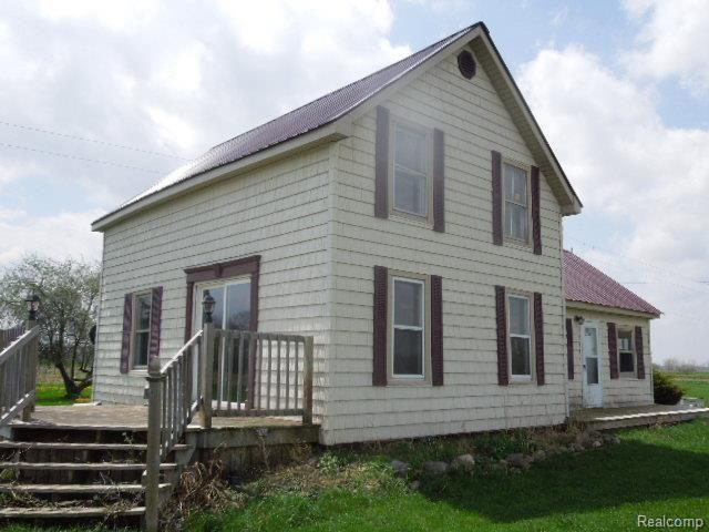 3005 Galbraith Line Road Brown City, MI 48416 - Photo 4 of 24 DSCN1753.jpg