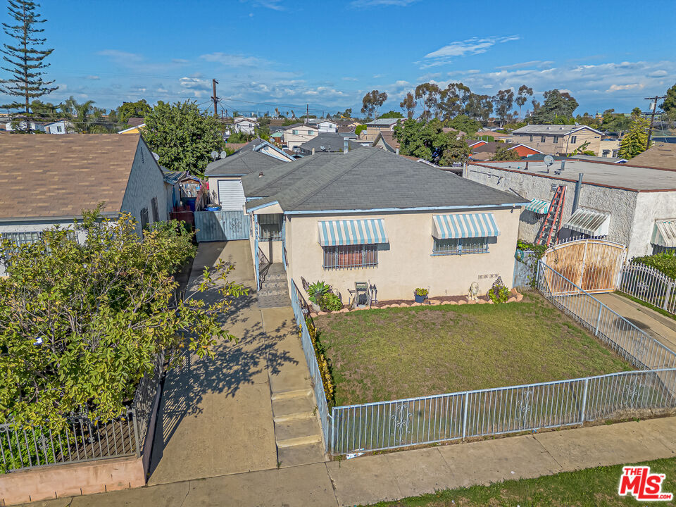 331 East 119th Street Los Angeles, CA 90061 - Photo 1 of 40 an aerial view of a house