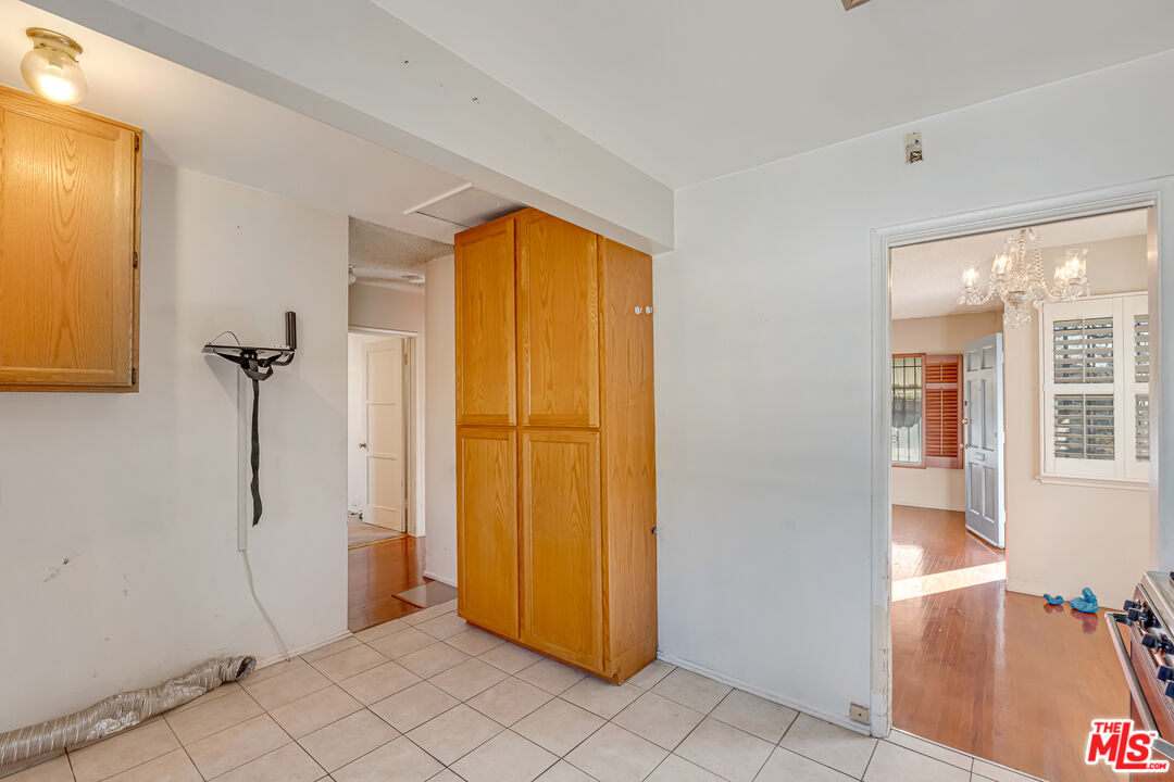 331 East 119th Street Los Angeles, CA 90061 - Photo 12 of 40 a view of a room with window