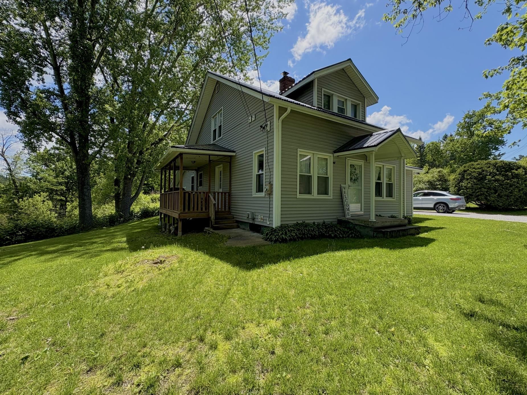 423 Highgate Road Highgate, VT 05459 - Photo 2 of 32