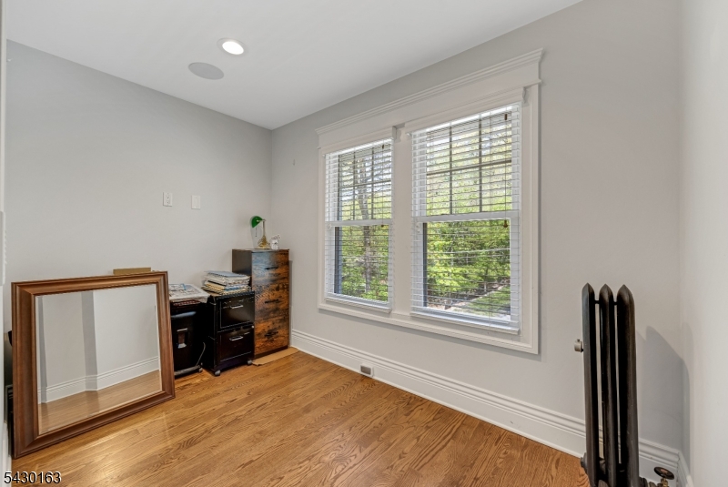 228 Miller Road Mahwah, NJ 07430 - Photo 18 of 26