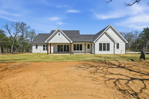$649,999 | 377 Oak Cove Court, Sunset, TX 76270