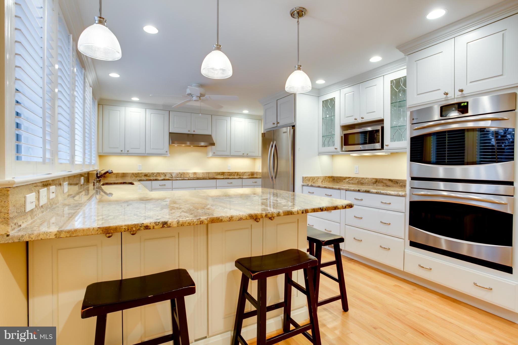 3861 Chesterbrook Road Arlington, VA 22207 - Photo 2 of 28 Kitchen