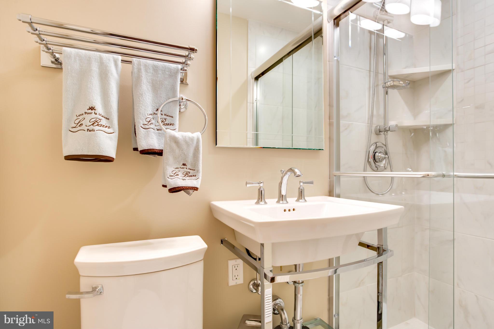 3861 Chesterbrook Road Arlington, VA 22207 - Photo 14 of 28 Kitchen