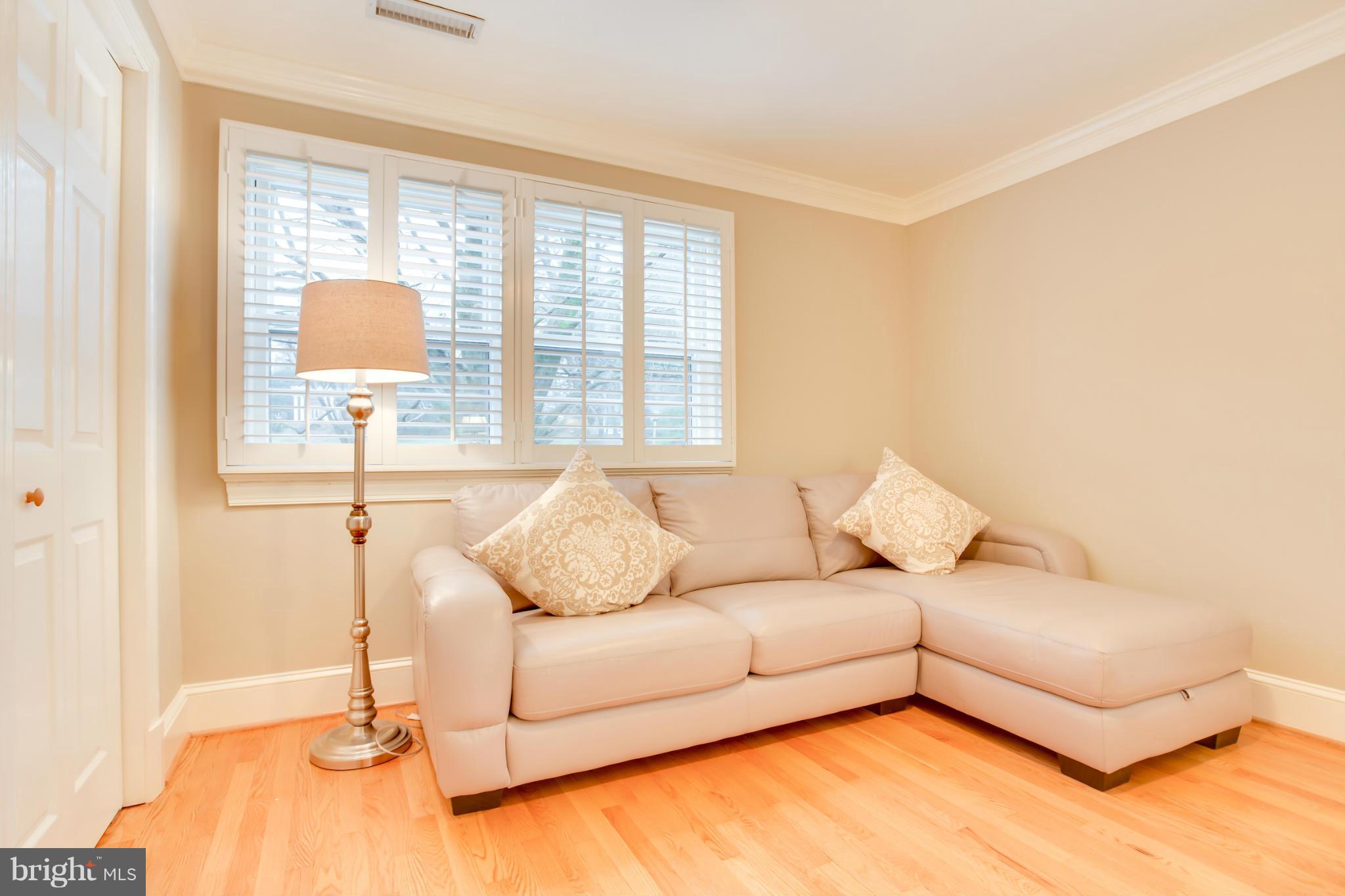 3861 Chesterbrook Road Arlington, VA 22207 - Photo 16 of 28 Bedroom