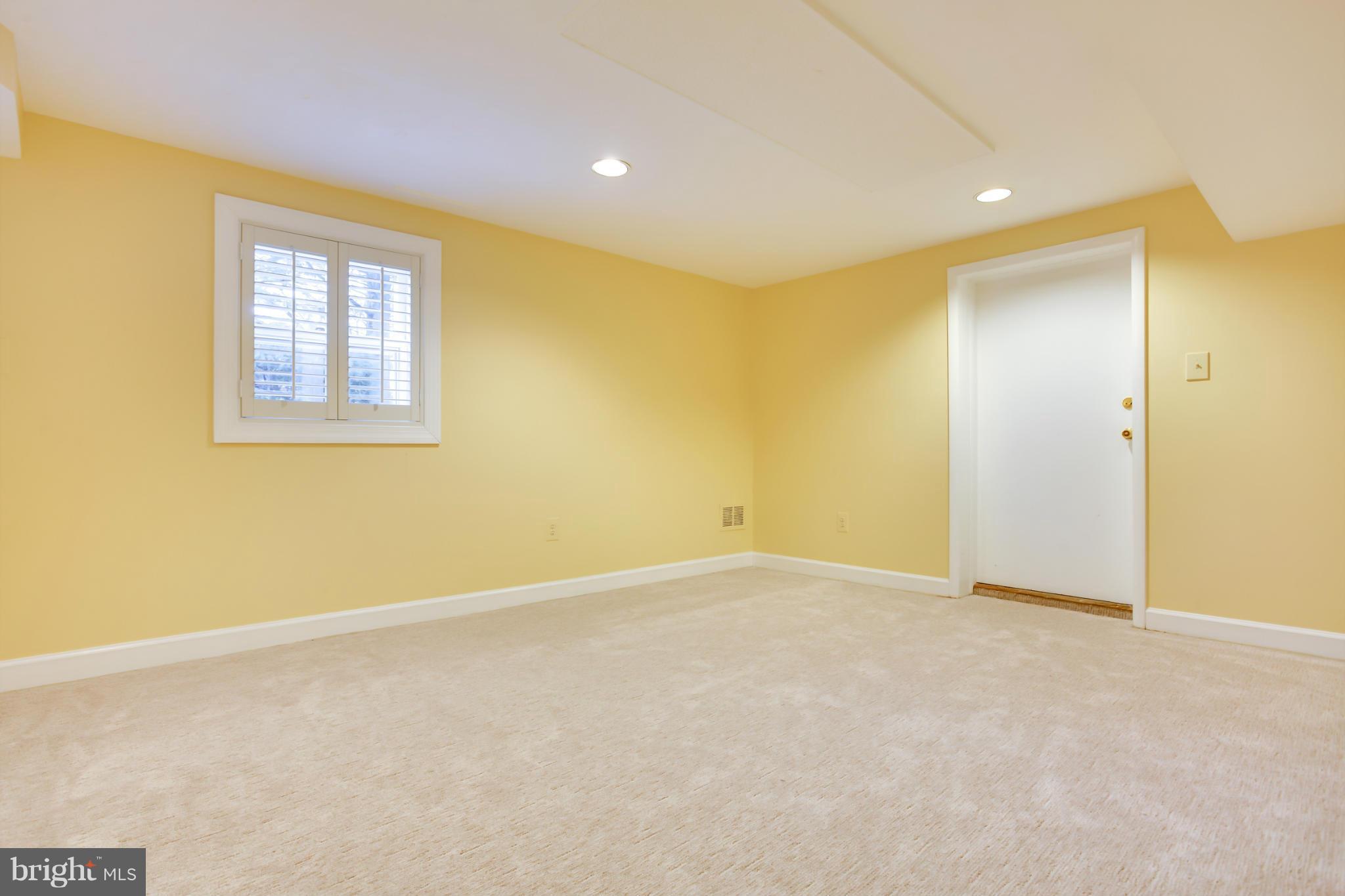 3861 Chesterbrook Road Arlington, VA 22207 - Photo 20 of 28 Bedroom