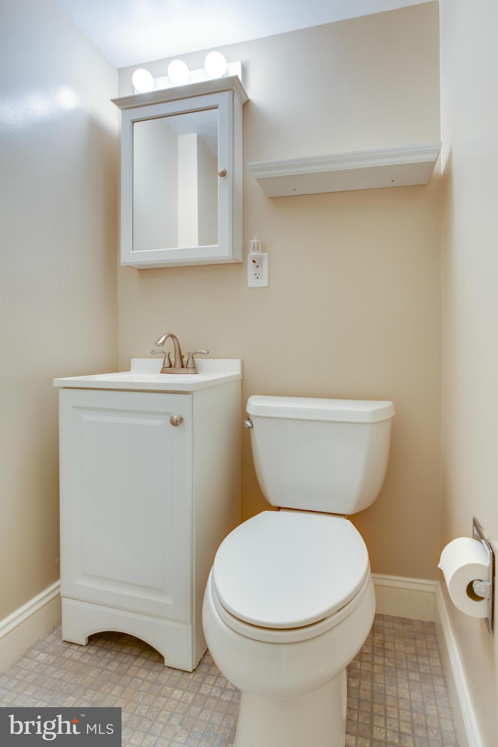 3861 Chesterbrook Road Arlington, VA 22207 - Photo 21 of 28 Bath