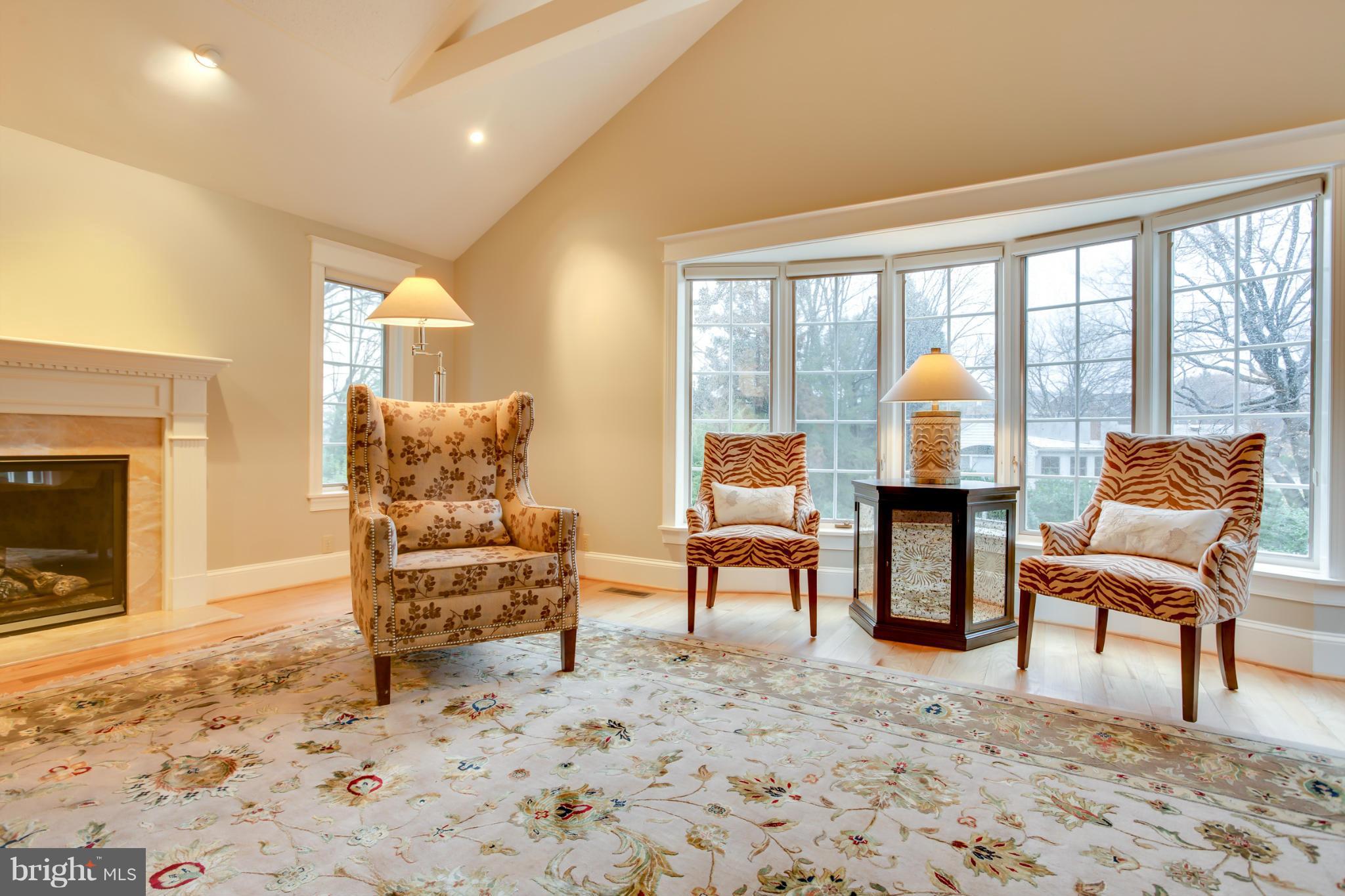 3861 Chesterbrook Road Arlington, VA 22207 - Photo 8 of 28 Family Room