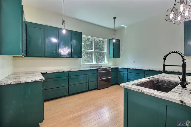 $538,000 | 11072 Blackwater Road, Baker, LA 70714