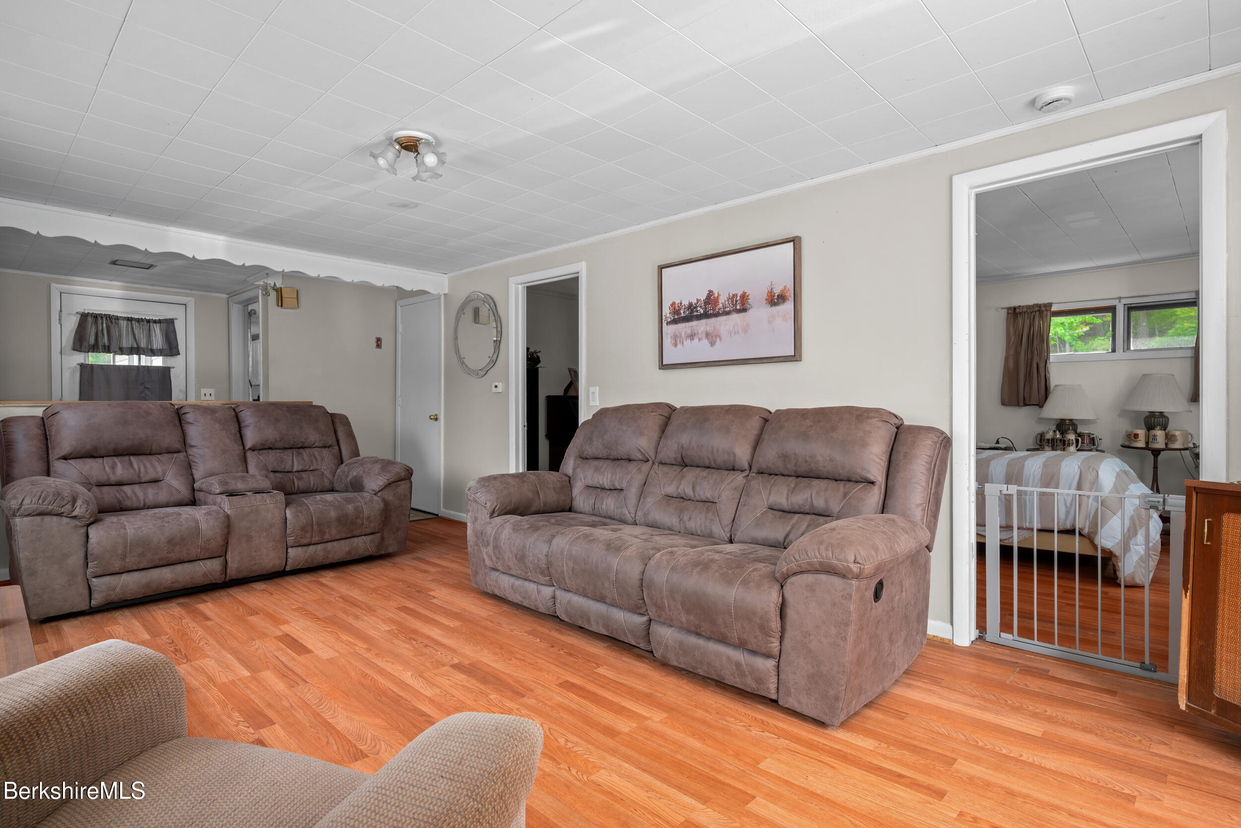 901 South State Road Cheshire, MA 01225 - Photo 3 of 18 Living Room