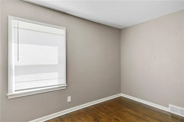 $234,900 | 1201 West 25th Street South, Independence, MO 64052