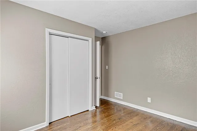 $234,900 | 1201 West 25th Street South, Independence, MO 64052