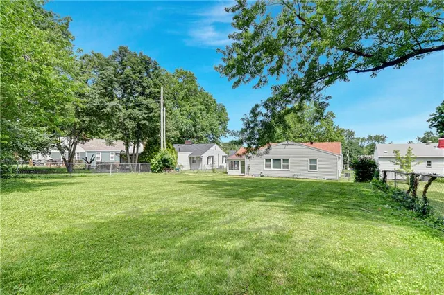 $234,900 | 1201 West 25th Street South, Independence, MO 64052