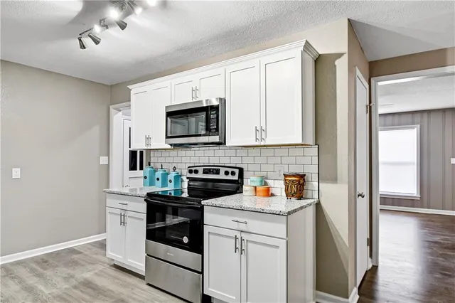 $234,900 | 1201 West 25th Street South, Independence, MO 64052