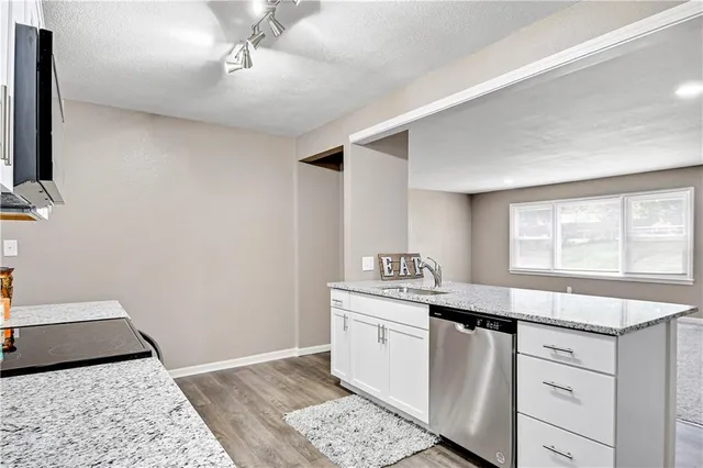 $234,900 | 1201 West 25th Street South, Independence, MO 64052