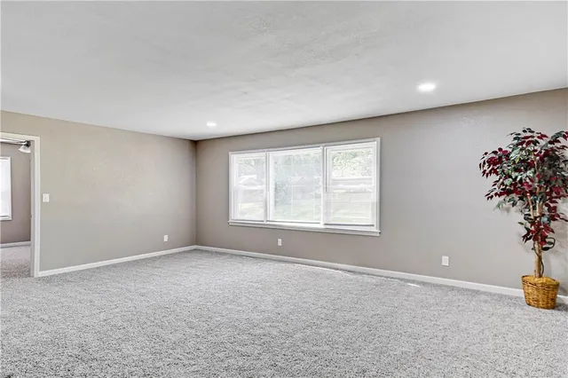 $234,900 | 1201 West 25th Street South, Independence, MO 64052