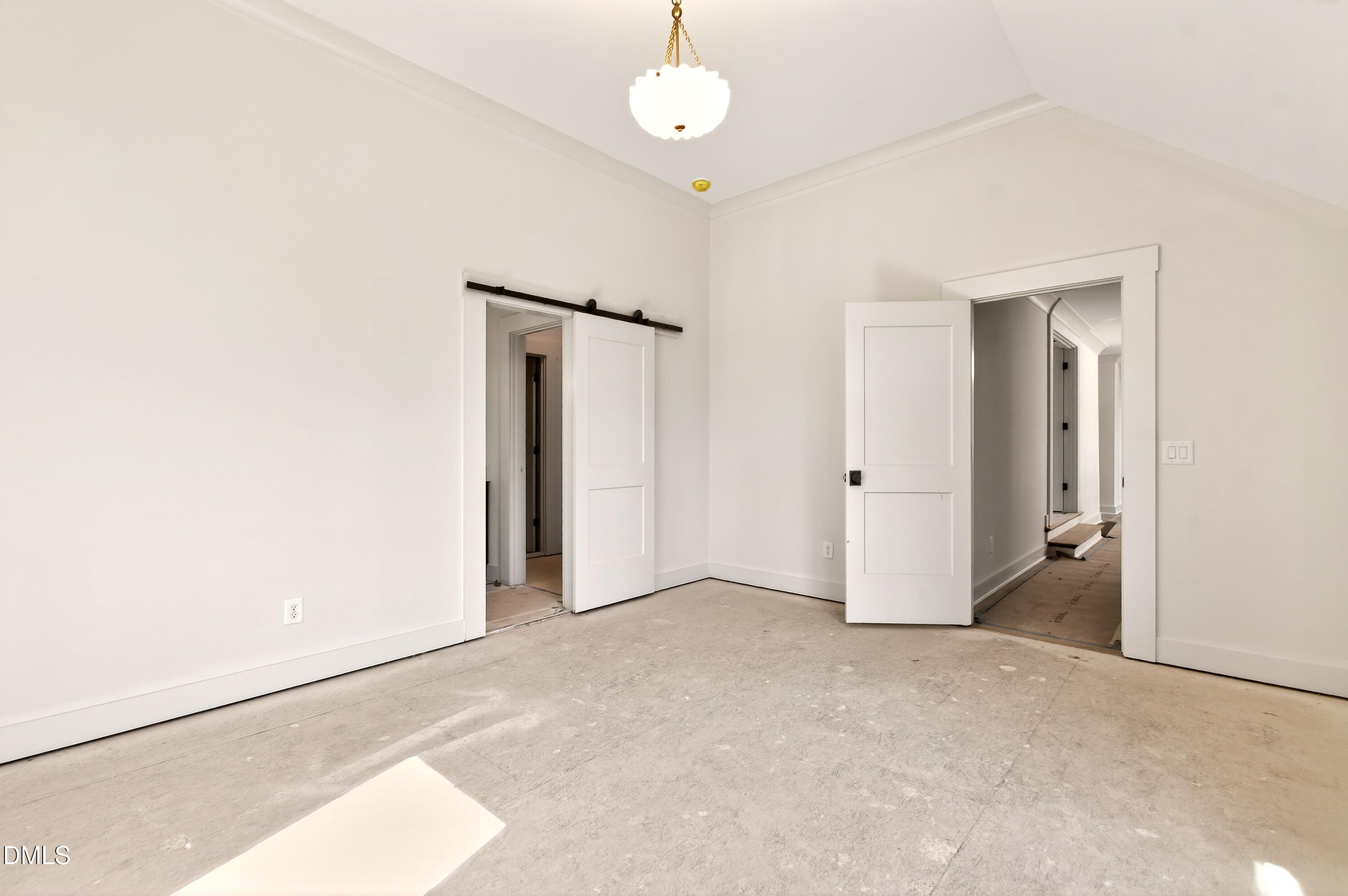 105 Edenburgh Road Raleigh, NC 27608 - Photo 29 of 83 105 Edenburgh (61)