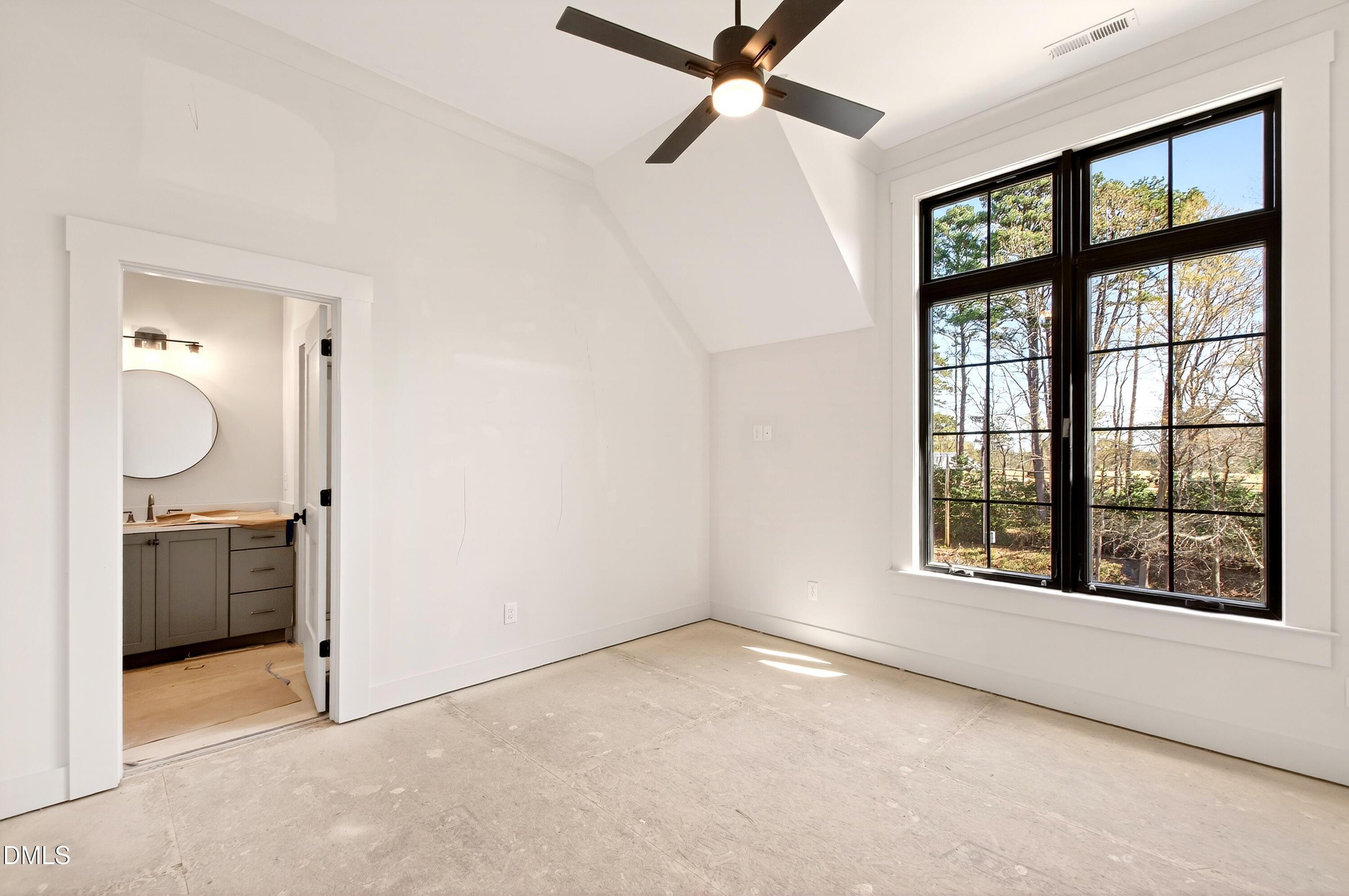 105 Edenburgh Road Raleigh, NC 27608 - Photo 40 of 83 105 Edenburgh (45)