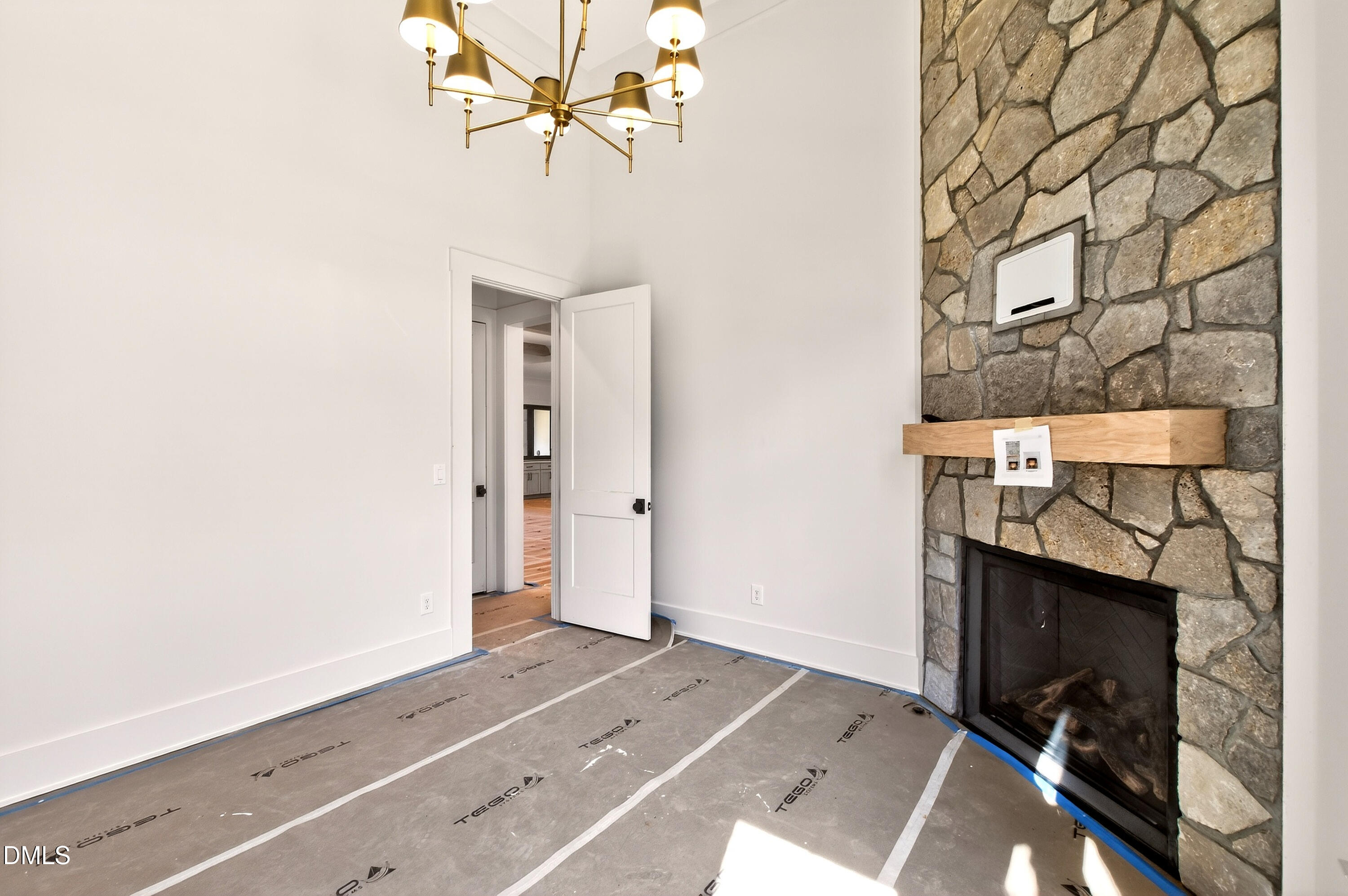 105 Edenburgh Road Raleigh, NC 27608 - Photo 64 of 83 105 Edenburgh (42)