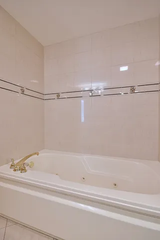 $475,000 | 1745 Pavilion Way, Unit 502, Park Ridge, IL 60068