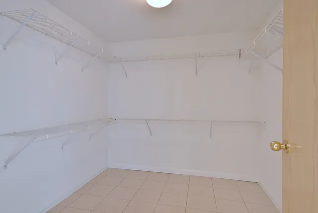 $475,000 | 1745 Pavilion Way, Unit 502, Park Ridge, IL 60068