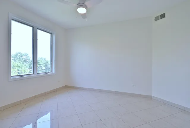 $475,000 | 1745 Pavilion Way, Unit 502, Park Ridge, IL 60068