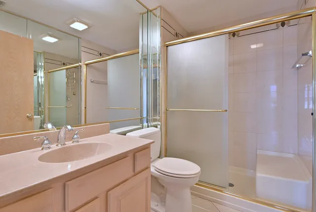 $475,000 | 1745 Pavilion Way, Unit 502, Park Ridge, IL 60068