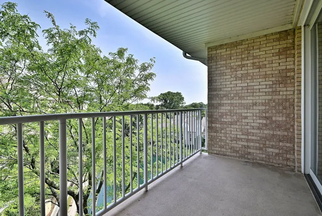 $475,000 | 1745 Pavilion Way, Unit 502, Park Ridge, IL 60068