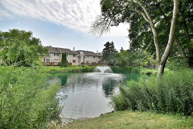 $475,000 | 1745 Pavilion Way, Unit 502, Park Ridge, IL 60068