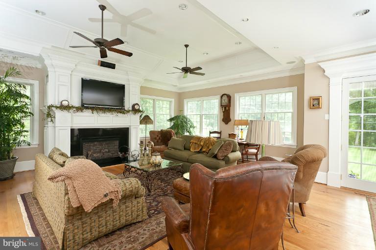 319 South Wind Road Towson, MD 21204 - Photo 10 of 26 Great Room