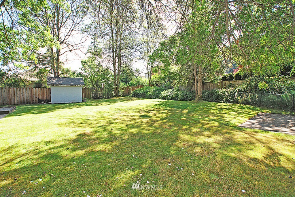 10607 Northeast 175th Street Bothell, WA 98011 - Photo 12 of 12 Gallery Image 12