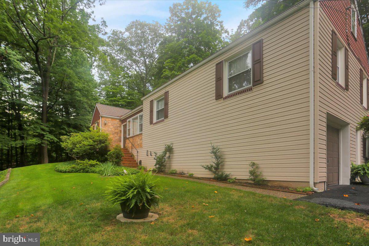 770 Almshouse Road Doylestown, PA 18901 - Photo 5 of 41 Gallery Image 5