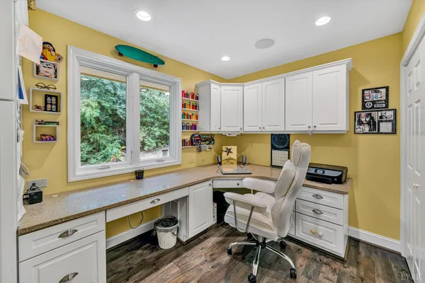 $1,200,000 | 116 Deer Creek Drive, Moneta, VA 24121