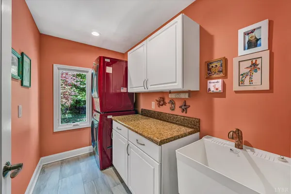 $1,200,000 | 116 Deer Creek Drive, Moneta, VA 24121
