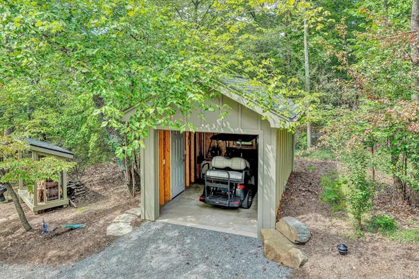 $1,200,000 | 116 Deer Creek Drive, Moneta, VA 24121