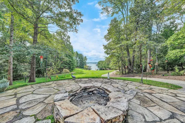 $1,200,000 | 116 Deer Creek Drive, Moneta, VA 24121