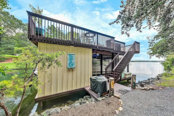 $1,200,000 | 116 Deer Creek Drive, Moneta, VA 24121