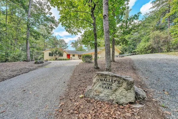 $1,200,000 | 116 Deer Creek Drive, Moneta, VA 24121